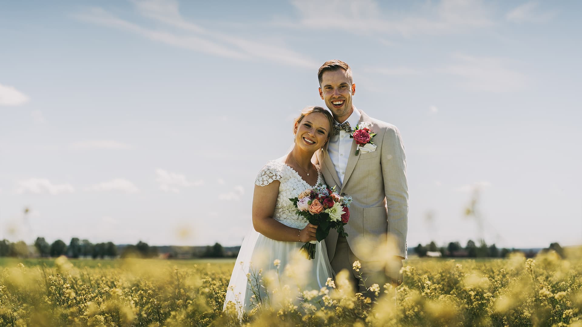 wedding couple on a summer field
