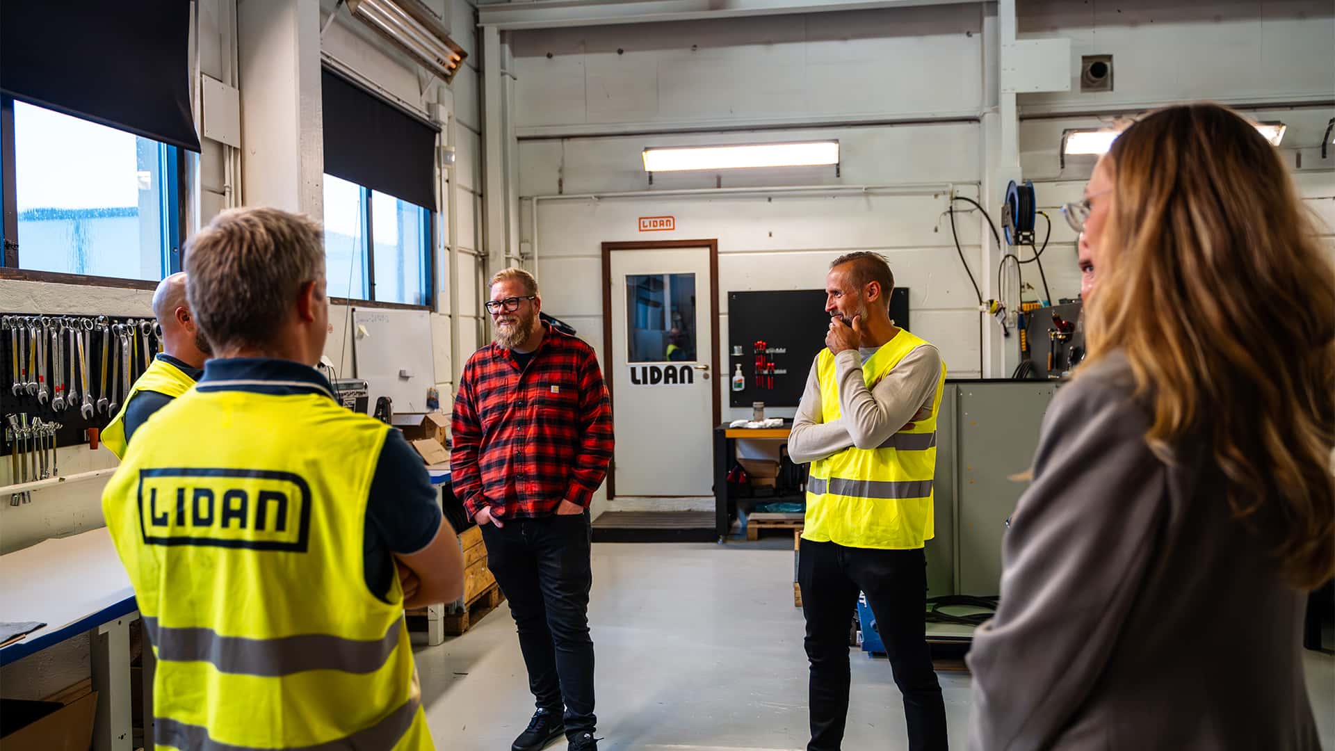 visitors during a corporate meet in a workshop